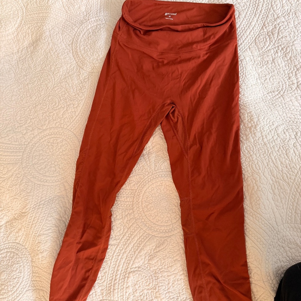 LEGGINGS